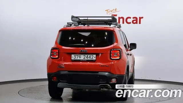 Jeep Renegade 2015 — фото 4