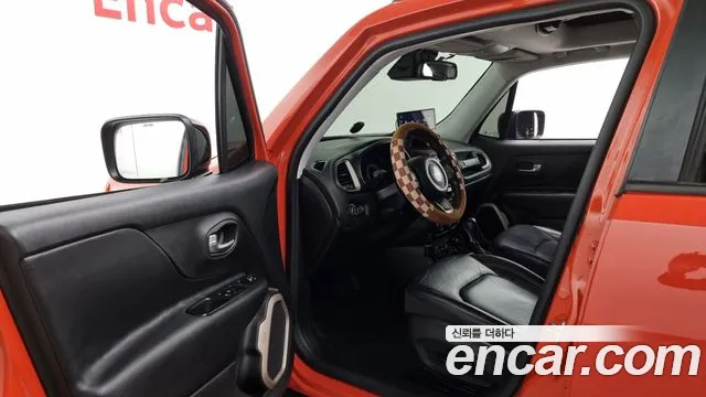 Jeep Renegade 2015 — фото 11