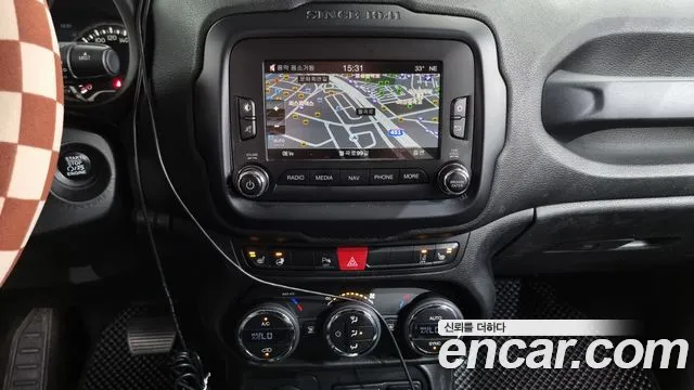 Jeep Renegade 2015 — фото 14