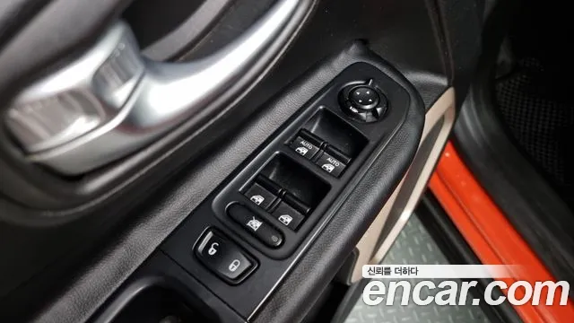 Jeep Renegade 2015 — фото 20