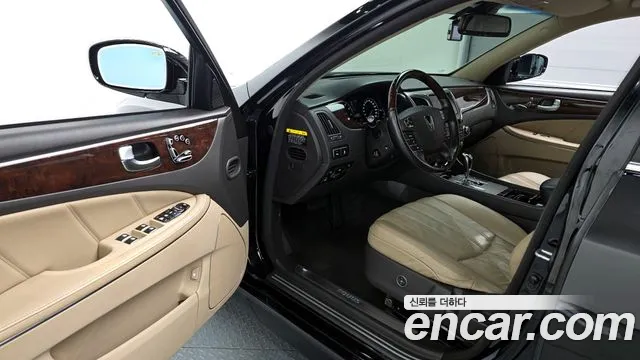 Hyundai Equus 2012 — фото 10
