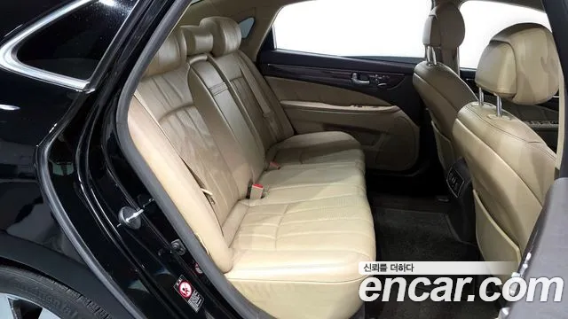 Hyundai Equus 2012 — фото 12