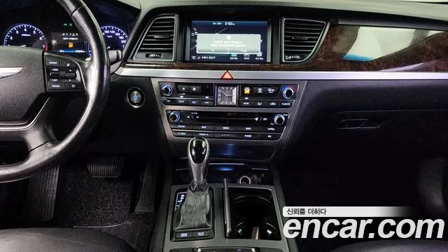 Hyundai Genesis 2016 — фото 14