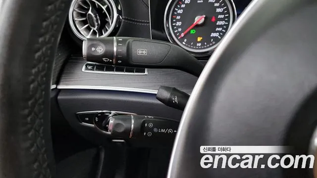 Mercedes-Benz E-Class 2018 — фото 19