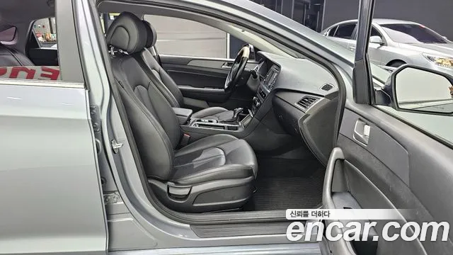 Hyundai Sonata 2017 — фото 11