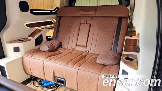 Hyundai Staria 2023 — фото 12