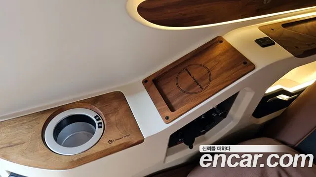 Hyundai Staria 2023 — фото 17
