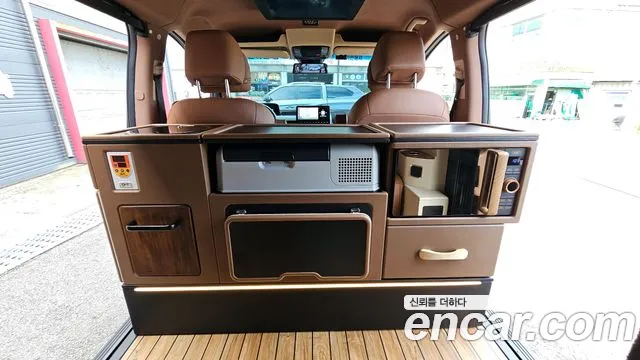 Hyundai Staria 2023 — фото 18