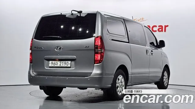 Hyundai Starex 2015 — фото 2
