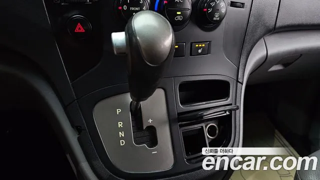 Hyundai Starex 2015 — фото 9