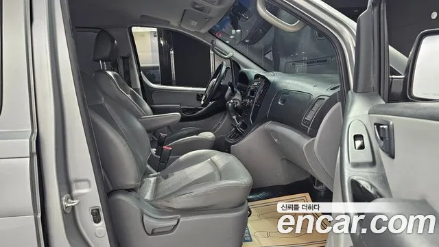 Hyundai Starex 2015 — фото 10