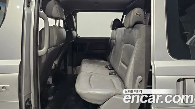 Hyundai Starex 2015 — фото 13