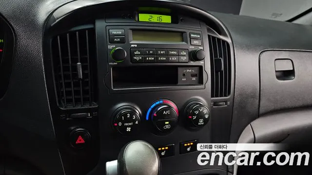 Hyundai Starex 2015 — фото 15