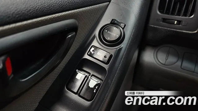 Hyundai Starex 2015 — фото 16
