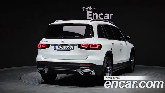 Mercedes-Benz GLB-Class 2023 — фото 2