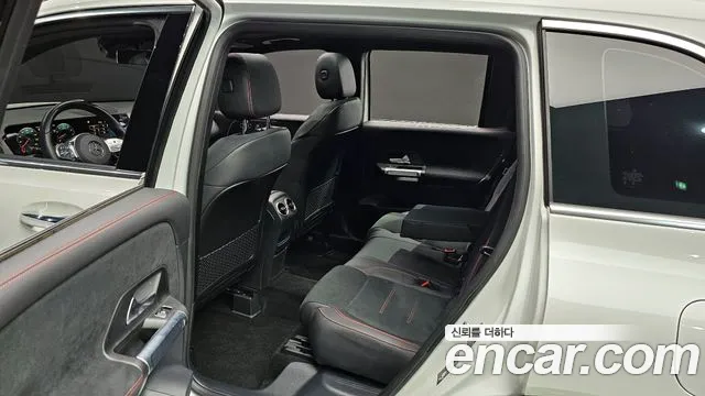 Mercedes-Benz GLB-Class 2023 — фото 12