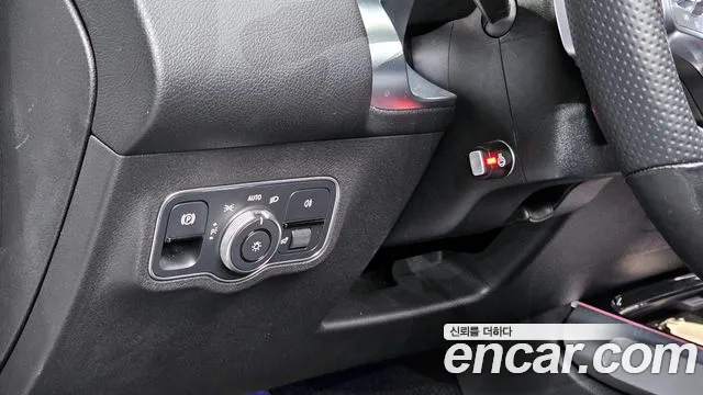 Mercedes-Benz GLB-Class 2023 — фото 14