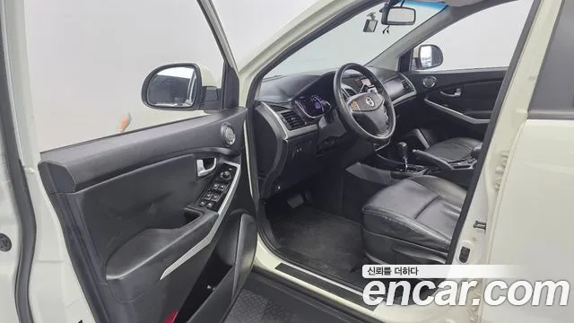 KG_Mobility_Ssangyong KORANDO 2014 — фото 11
