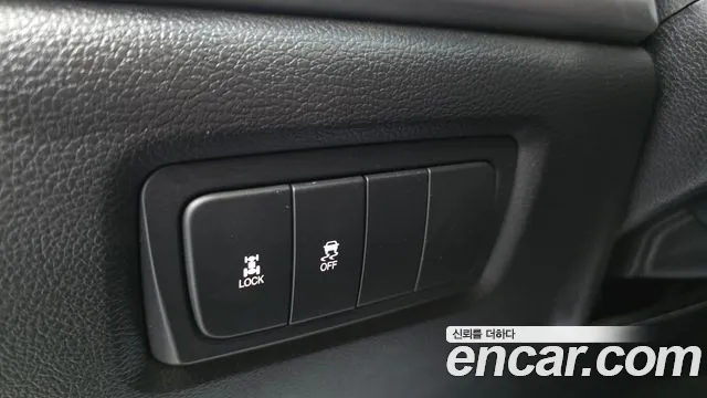 KG_Mobility_Ssangyong KORANDO 2014 — фото 17