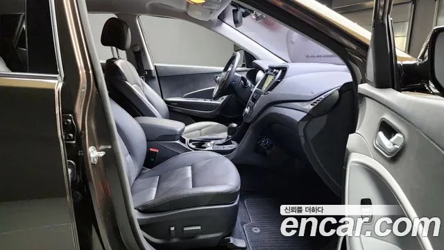 Hyundai Santafe 2016 — фото 10