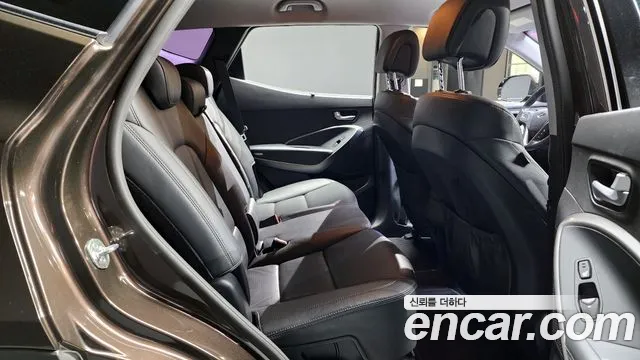Hyundai Santafe 2016 — фото 12