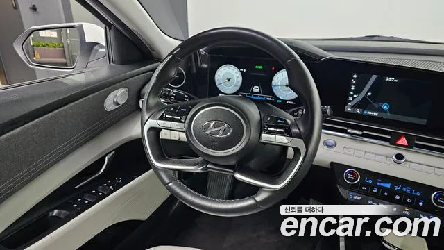 Hyundai AVANTE 2023 — фото 13