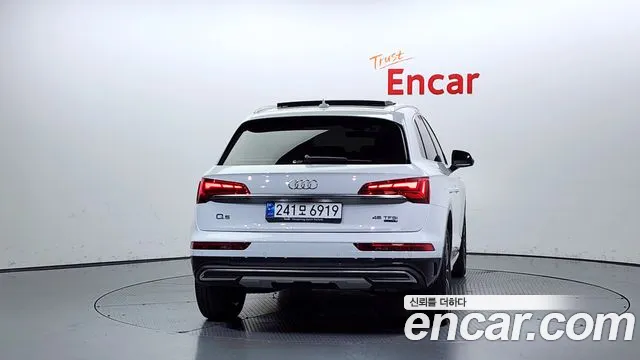 Audi Q5 2023 — фото 4
