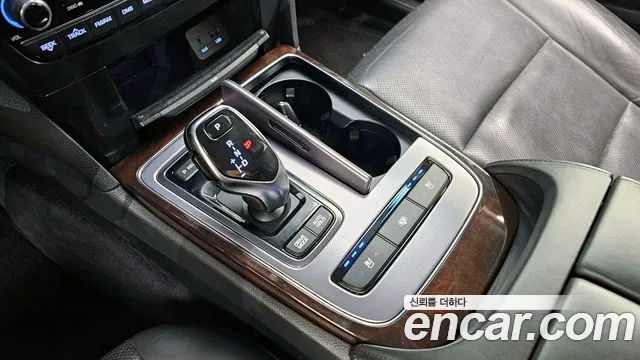 Hyundai Equus 2014 — фото 9