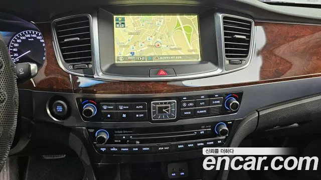 Hyundai Equus 2014 — фото 14