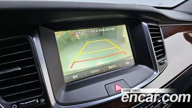 Hyundai Equus 2014 — фото 15