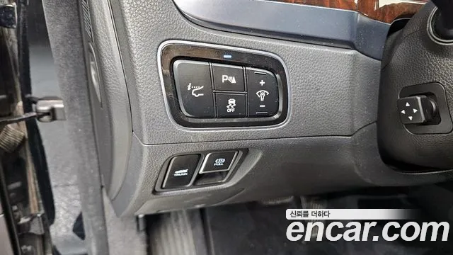 Hyundai Equus 2014 — фото 16