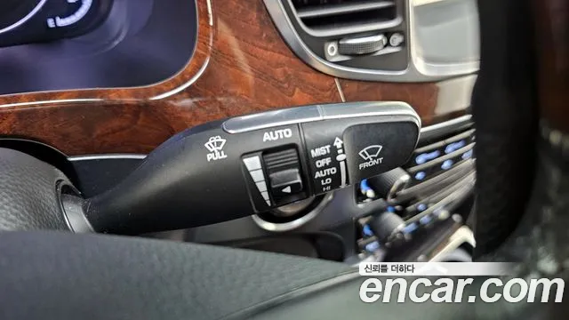 Hyundai Equus 2014 — фото 17