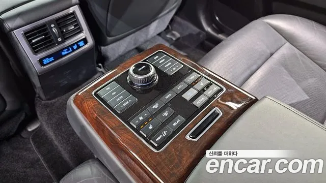 Hyundai Equus 2014 — фото 19