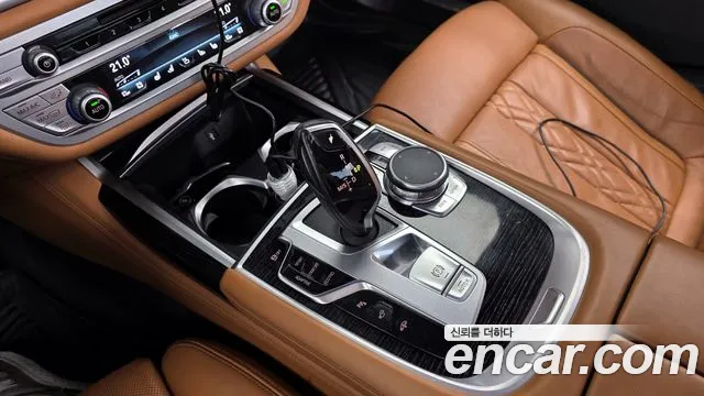 BMW 7-Series 2018 — фото 9
