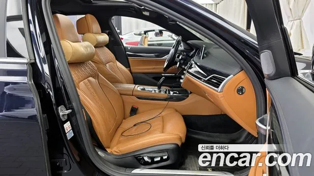 BMW 7-Series 2018 — фото 11