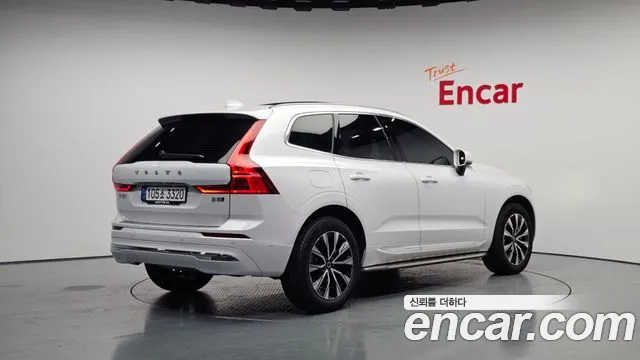 Volvo XC60 2025 — фото 2