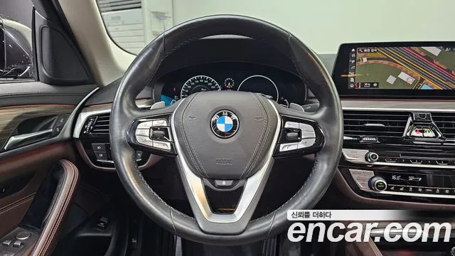 BMW 5-Series 2019 — фото 13