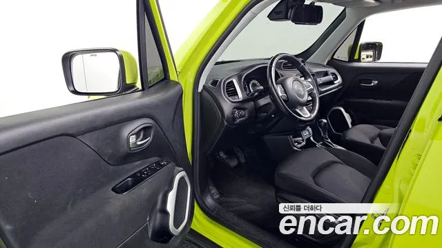 Jeep Renegade 2018 — фото 11
