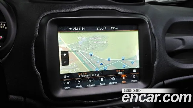 Jeep Renegade 2018 — фото 15