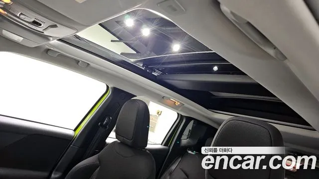 Jeep Renegade 2018 — фото 18
