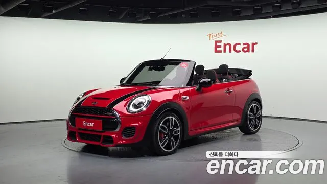 Mini Cooper Convertible 2019 — фото 1