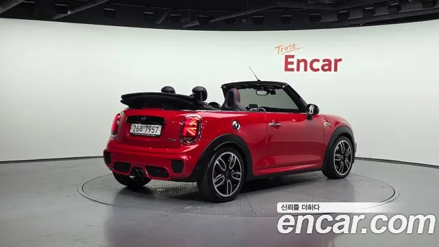 Mini Cooper Convertible 2019 — фото 2