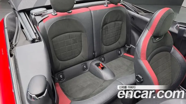 Mini Cooper Convertible 2019 — фото 12