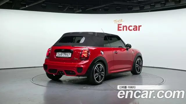 Mini Cooper Convertible 2019 — фото 20