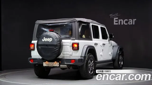 Jeep Wrangler 2019 — фото 2