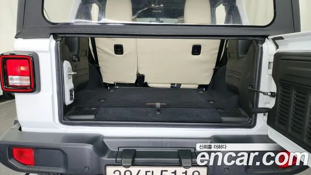 Jeep Wrangler 2019 — фото 20