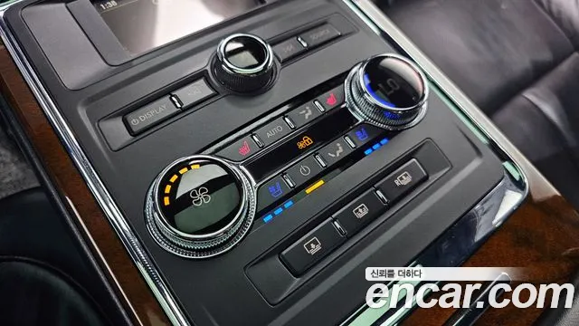 Lincoln Continental 2017 — фото 16