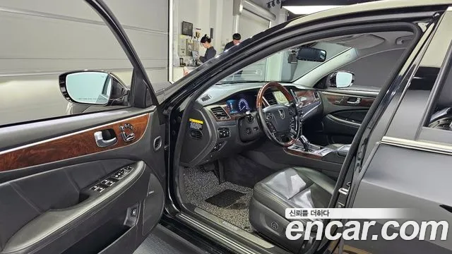 Hyundai Equus 2015 — фото 10