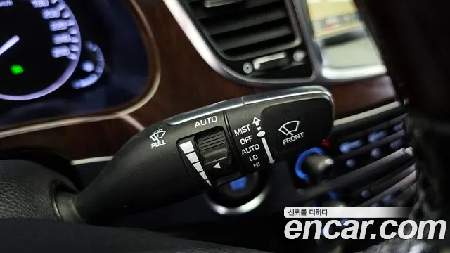 Hyundai Equus 2015 — фото 16