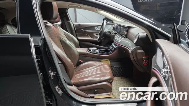 Mercedes-Benz CLS-Class 2019 — фото 11